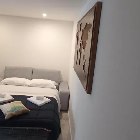 Seaside Sartoria Apartment *